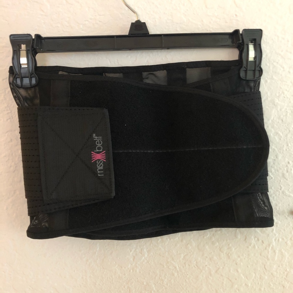 Waist trainer.